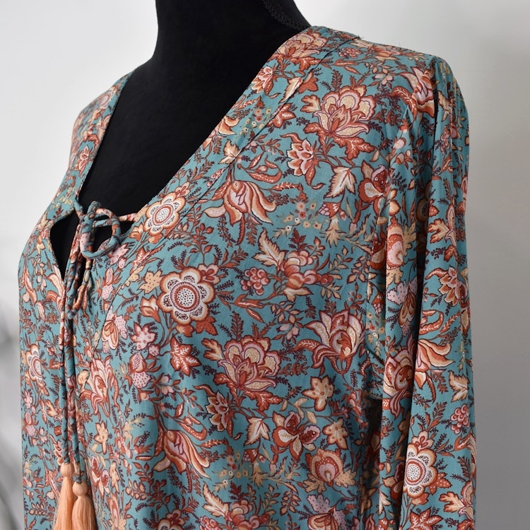 Klänning Kenja MAGNOLIA BLUE - Stajl Agenturer
