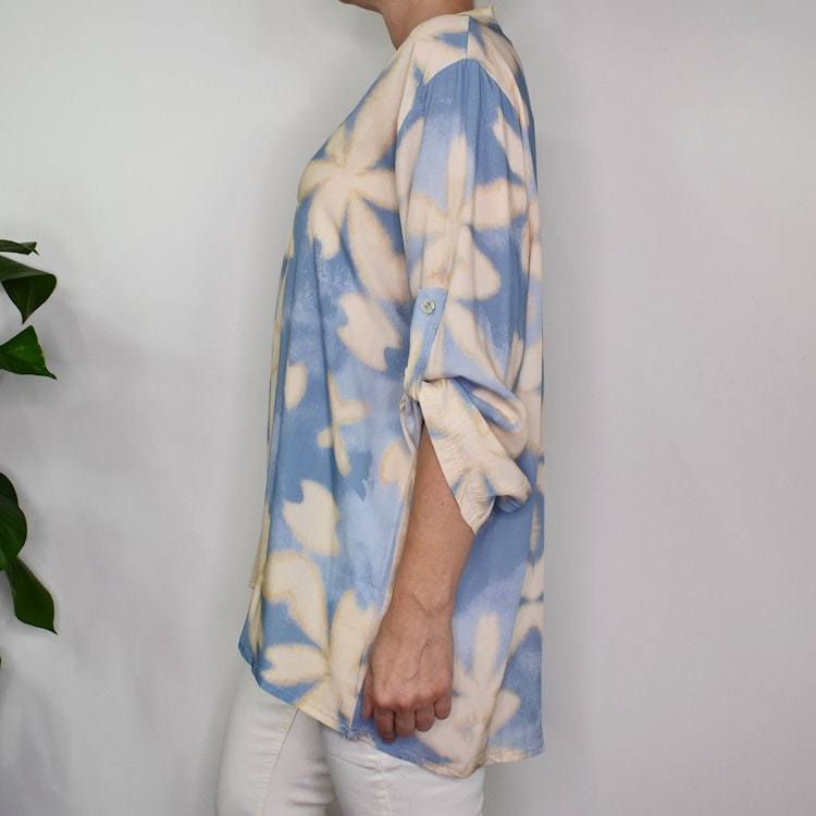 Blus Claudia Leaf LJUSBLÅ - Stajl Agenturer