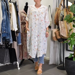 Skjortklänning i linne BLOMMIG - Stajl Agenturer