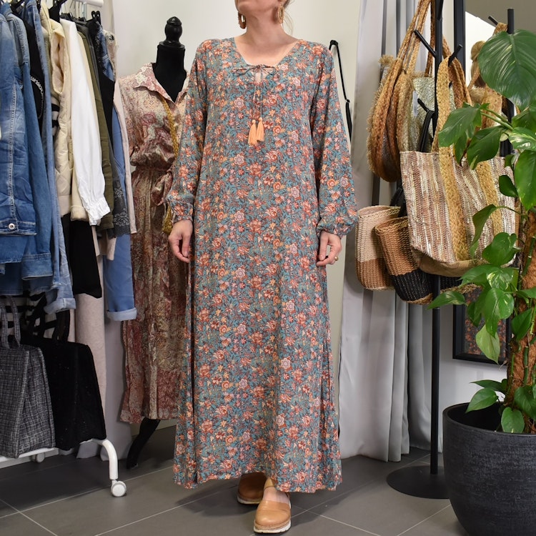 Klänning Kenja MAGNOLIA BLUE - Stajl Agenturer
