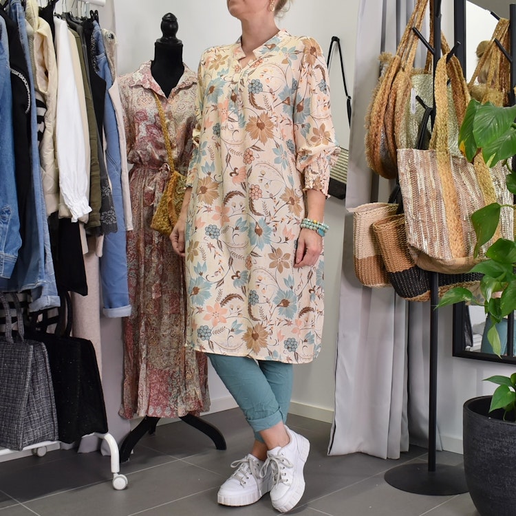 Klänning Eva Blommig BEIGE - Marta du Chateau