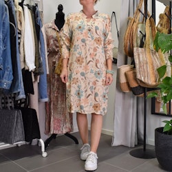 Klänning Eva Blommig BEIGE - Marta du Chateau