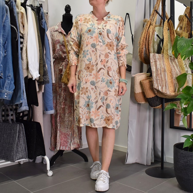 Klänning Eva Blommig BEIGE - Marta du Chateau