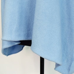 Stickad Ponchotröja HIMMELBLÅ