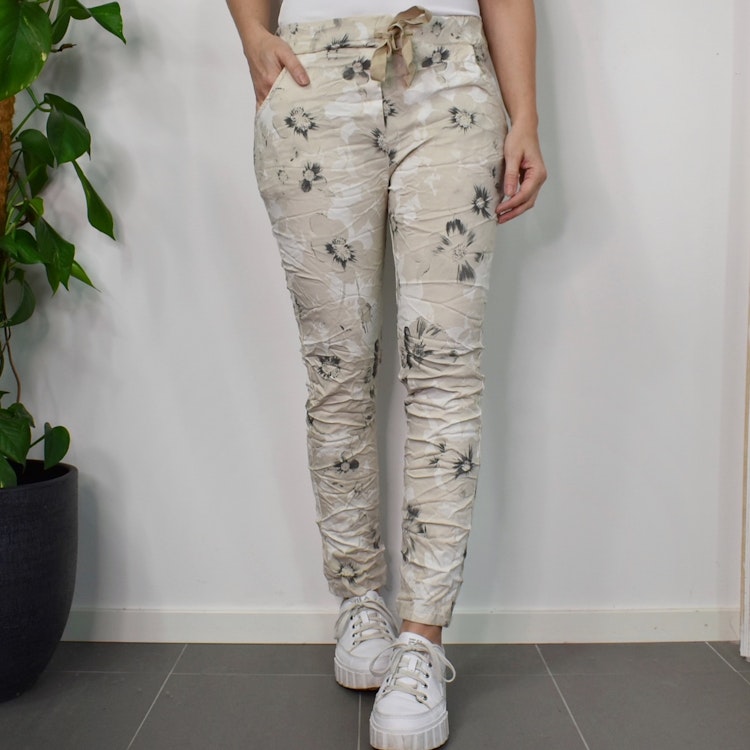 Stretchig Byxa Merilyn Blommig BEIGE - Marta du Chateau