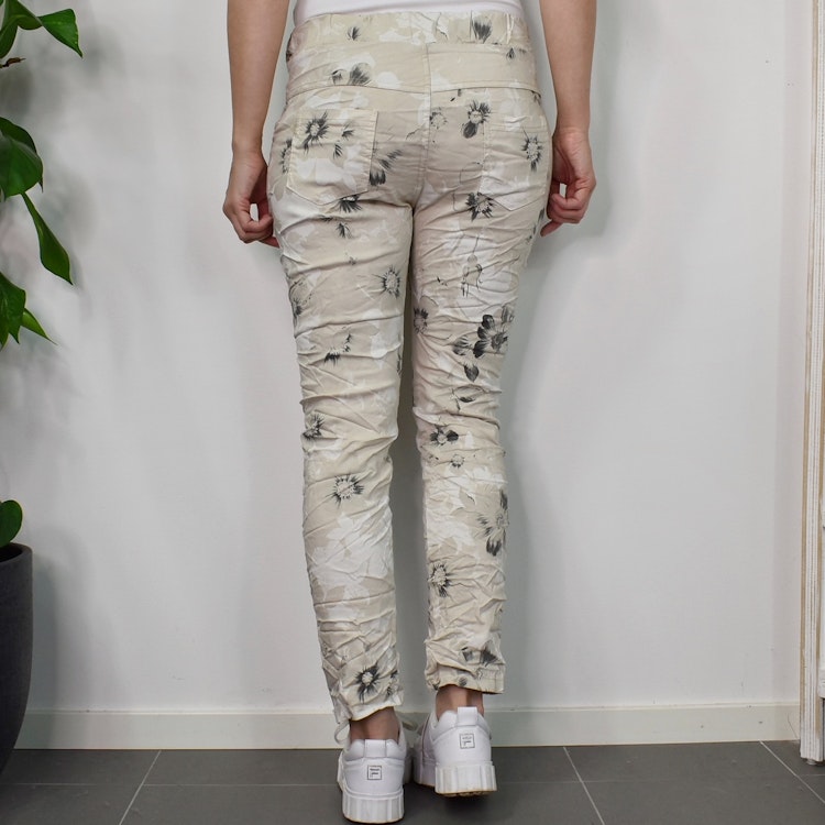 Stretchig Byxa Merilyn Blommig BEIGE - Marta du Chateau