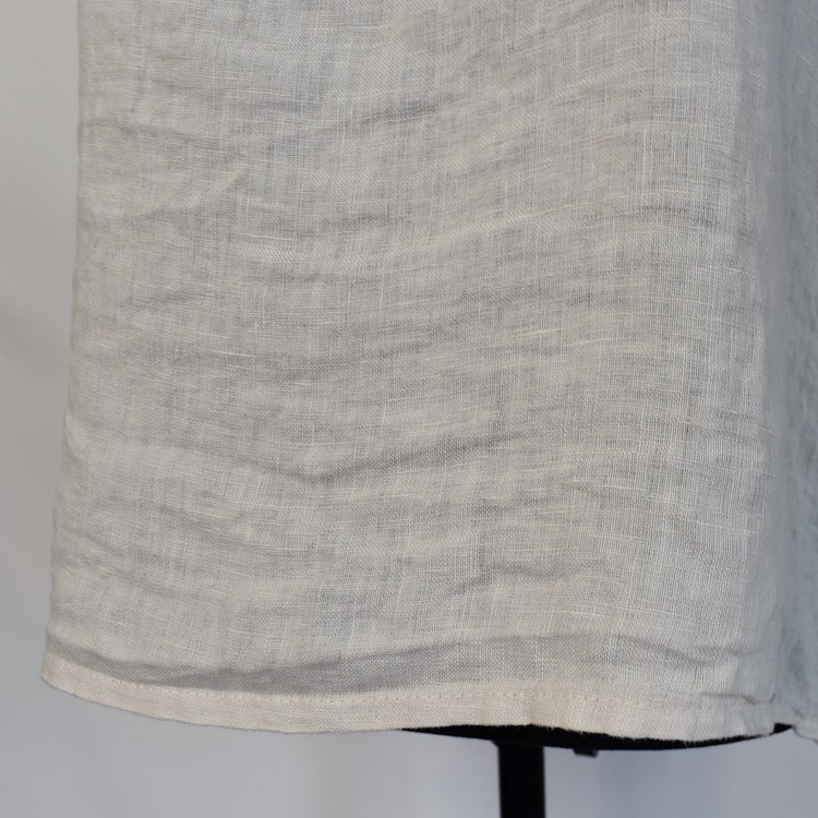 Linnetopp med volangärm BEIGE