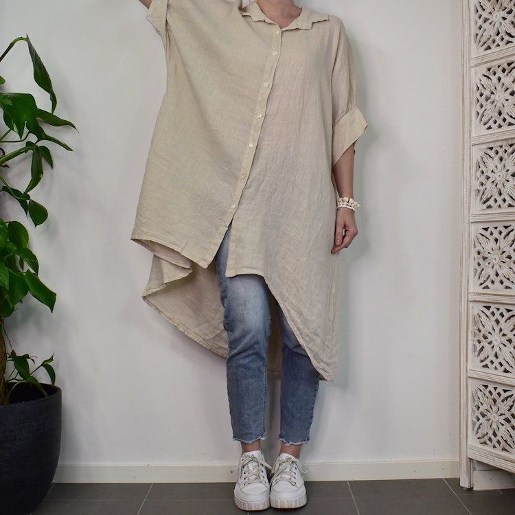 Storskjorta i linne Over Sized LJUSBEIGE