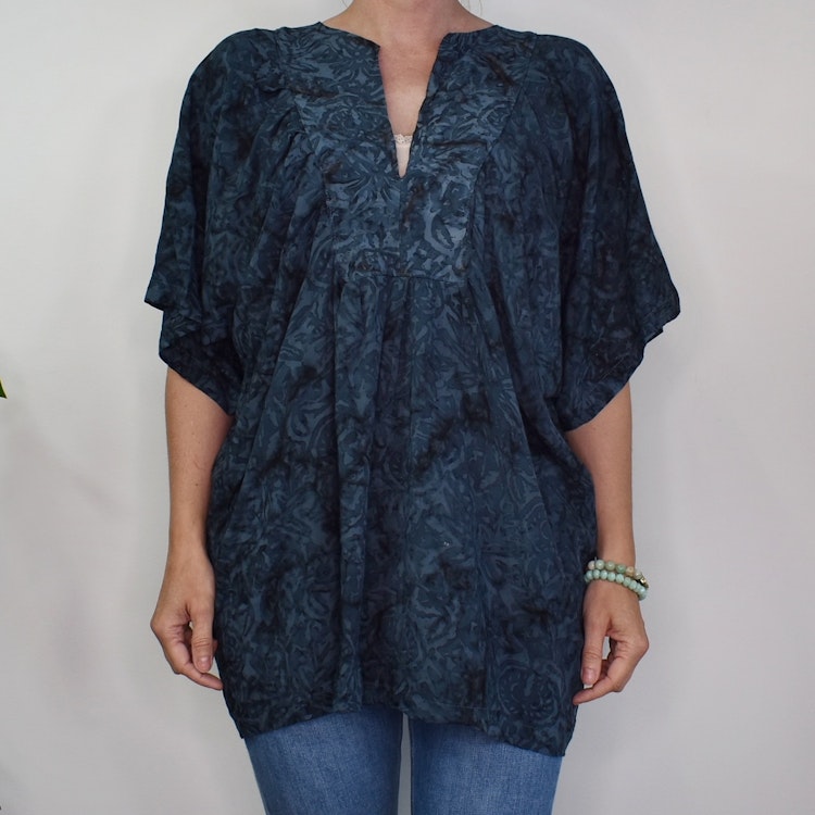 Topp Ibu Batik MÖRKBLÅ - Stajl Agenturer