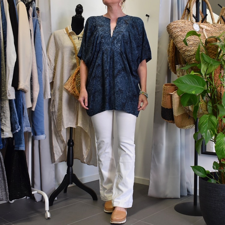 Topp Ibu Batik MÖRKBLÅ - Stajl Agenturer
