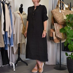 Linneklänning Camelia SVART - Marta du Chateau