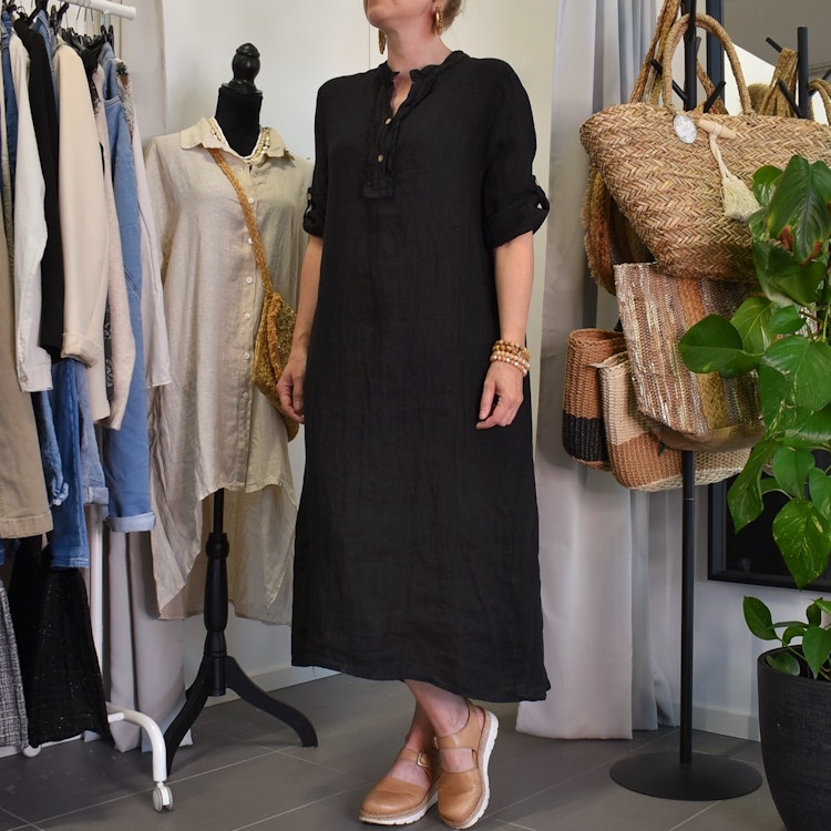 Linneklänning Camelia SVART - Marta du Chateau