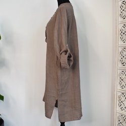Kort Linneklänning med Krås TAUPE