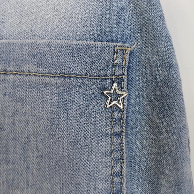 SECOND HAND Baggy Jeans LJUS BLÅ Storlek 34 - Place du Jour