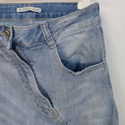 SECOND HAND Baggy Jeans LJUS BLÅ Storlek 34 - Place du Jour