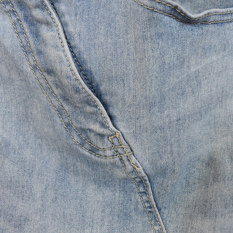 SECOND HAND Baggy Jeans LJUS BLÅ Storlek 34 - Place du Jour