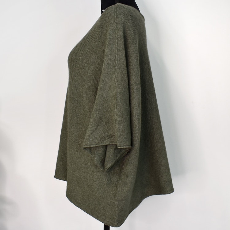 Stickad Ponchotröja KAKI