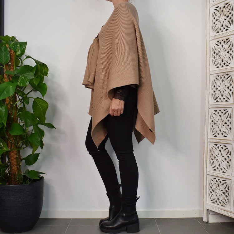 Poncho-sjal med spänne TAUPE