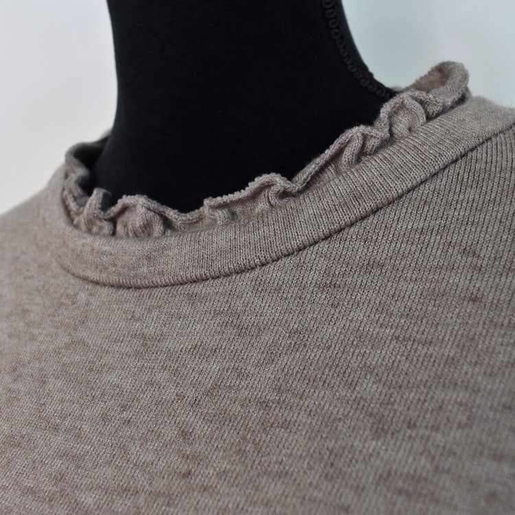 Tröja Volang TAUPE