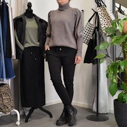 Stickad Polotröja Med Puffärm TAUPE