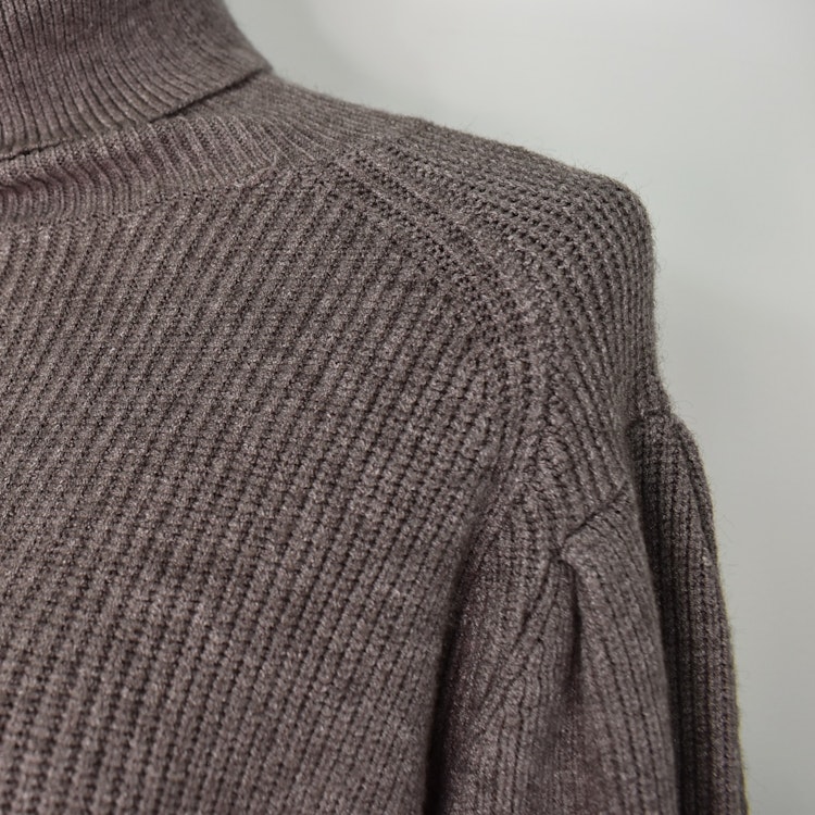 Stickad Polotröja Med Puffärm TAUPE