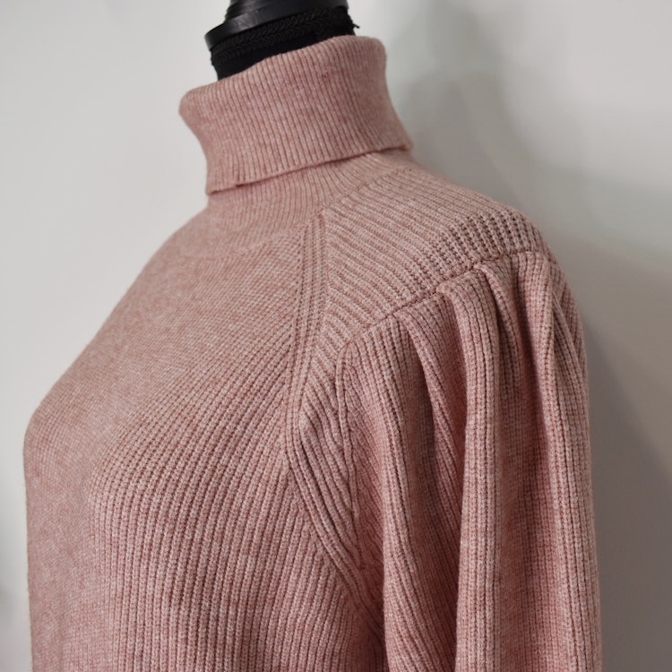 Stickad Polotröja Med Puffärm ROSE