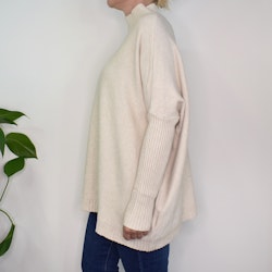 Finstickad Tröja Over Sized BEIGE