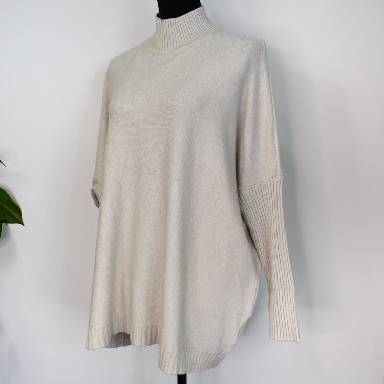 Finstickad Tröja Over Sized BEIGE