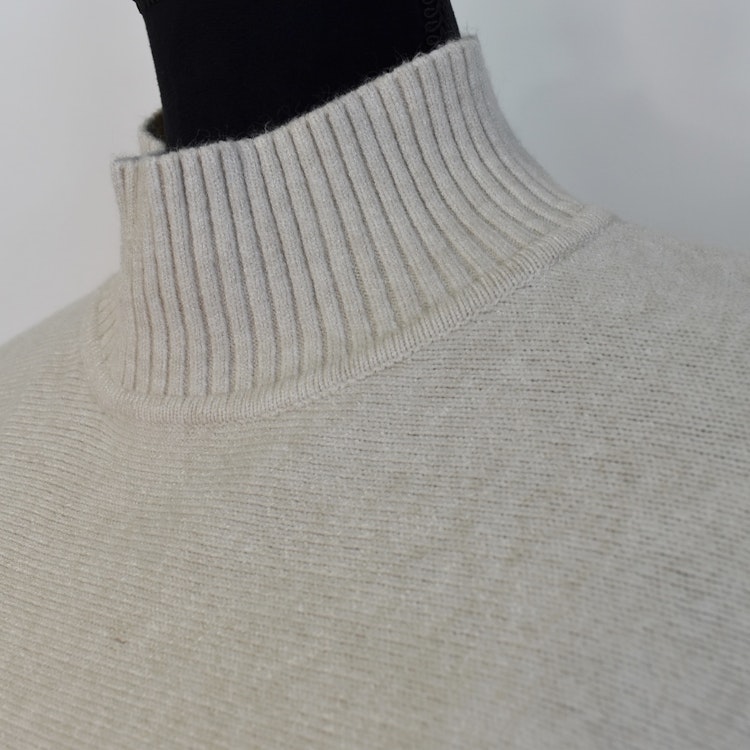 Finstickad Tröja Over Sized BEIGE