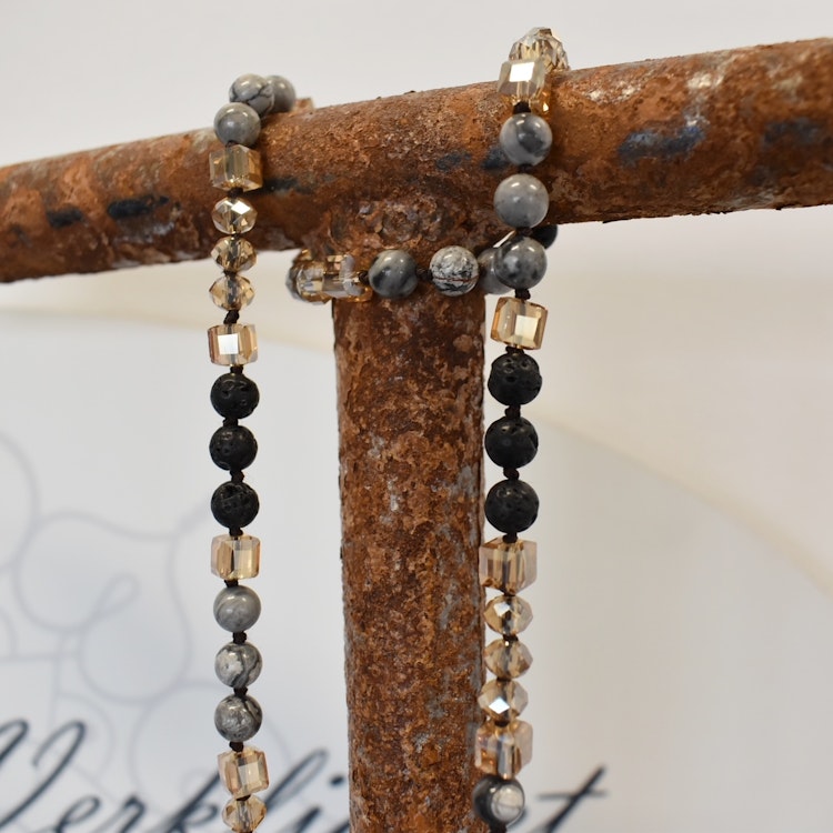 Halsband Ingrid SVART - The Moshi