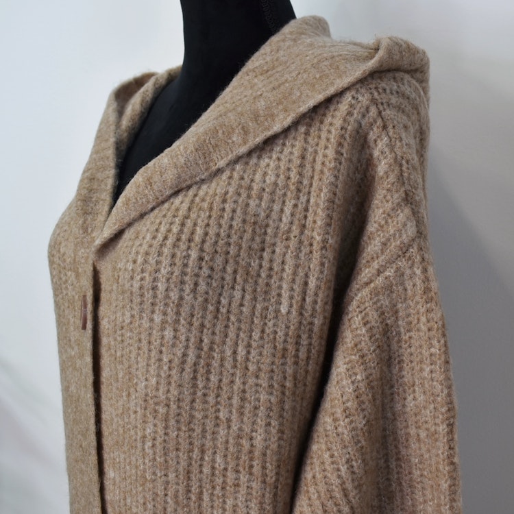 Stickad Kofta med Huva Recycled BEIGE