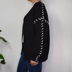 Stickad Kofta Recycled SVART