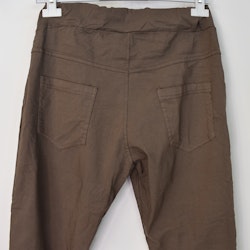 Stretchig Byxa MÖRK TAUPE