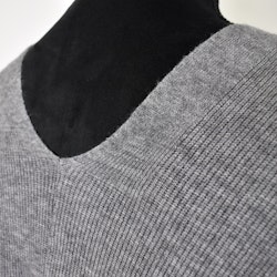 Poncho-sjal med Knapp GRÅ