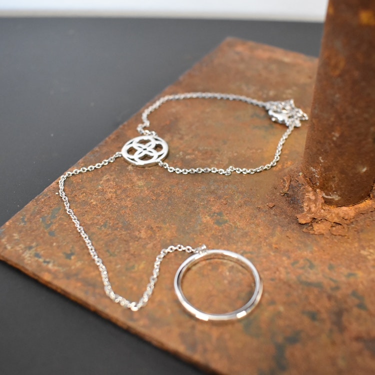 SECOND HAND Handring Sucevita SILVER Storlek 54 - Daily Elegance