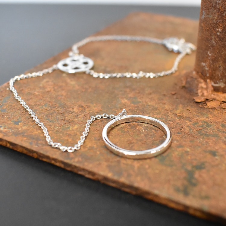 SECOND HAND Handring Sucevita SILVER Storlek 54 - Daily Elegance
