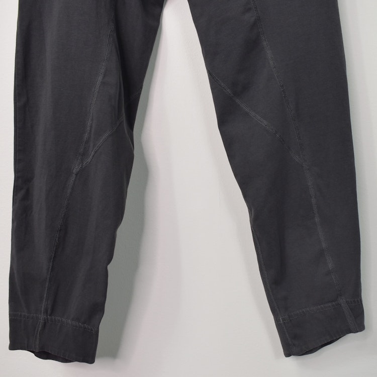 SECOND HAND Yogabyxa ECO Santosha GRÅ Storlek S - Santa Ni