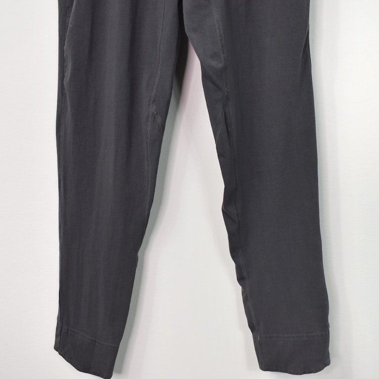 SECOND HAND Yogabyxa ECO Santosha GRÅ Storlek S - Santa Ni