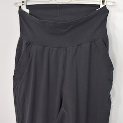 SECOND HAND Yogabyxa ECO Santosha GRÅ Storlek S - Santa Ni