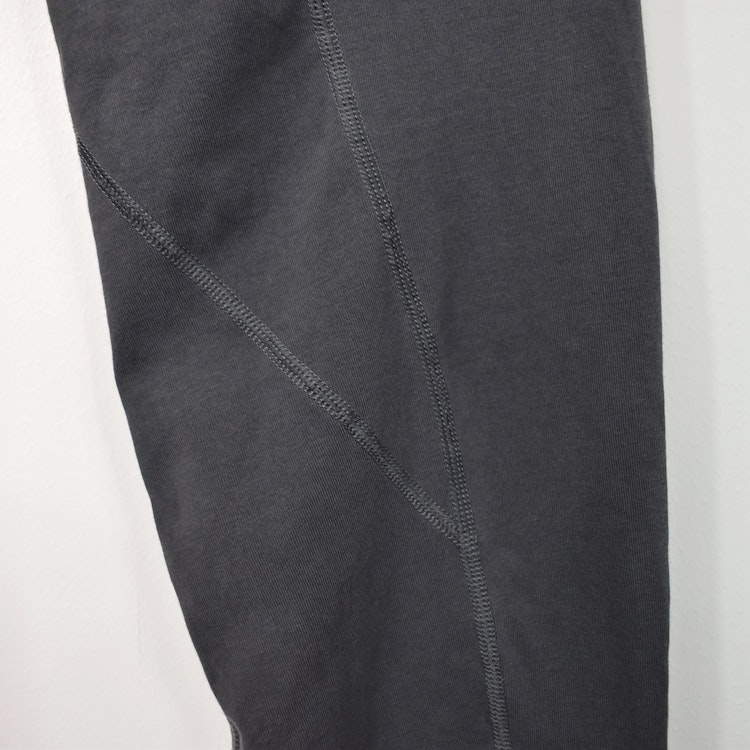 SECOND HAND Yogabyxa ECO Santosha GRÅ Storlek S - Santa Ni