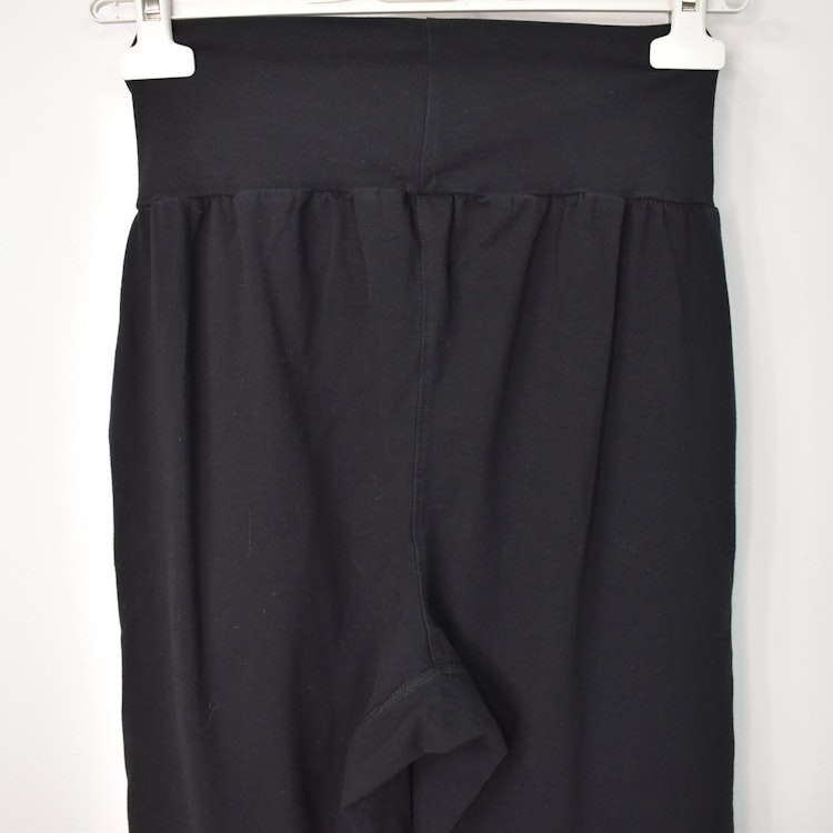 SECOND HAND Yogabyxa ECO Santosha SVART Storlek S - Santa Ni