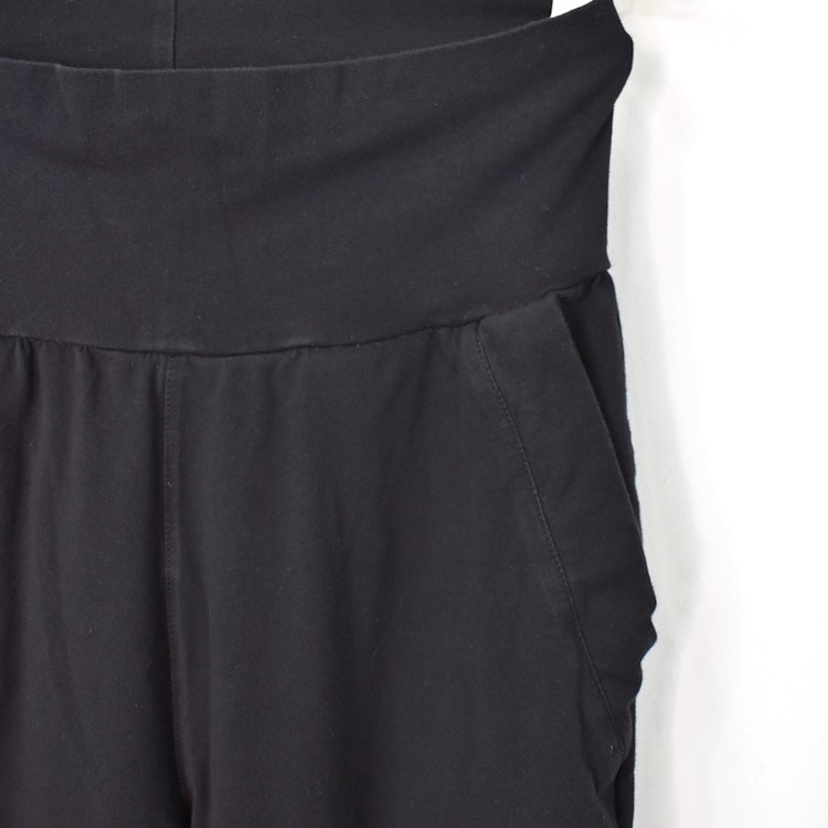 SECOND HAND Yogabyxa ECO Santosha SVART Storlek S - Santa Ni