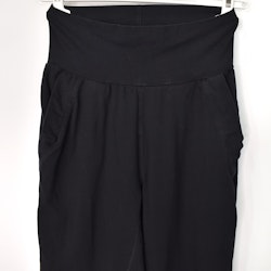 SECOND HAND Yogabyxa ECO Santosha SVART Storlek S - Santa Ni