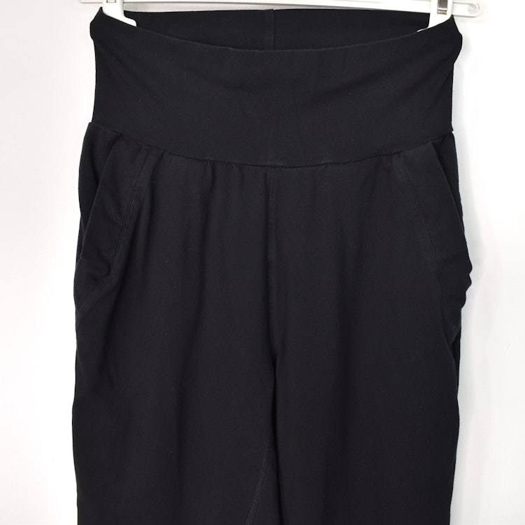 SECOND HAND Yogabyxa ECO Santosha SVART Storlek S - Santa Ni