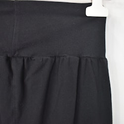 SECOND HAND Yogabyxa ECO Santosha SVART Storlek S - Santa Ni