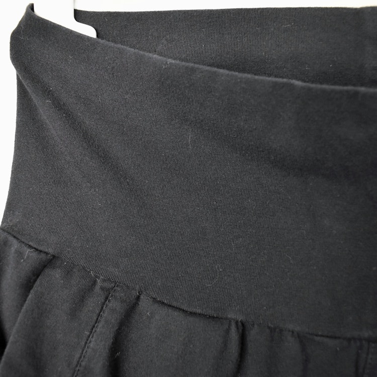 SECOND HAND Yogabyxa ECO Santosha SVART Storlek S - Santa Ni