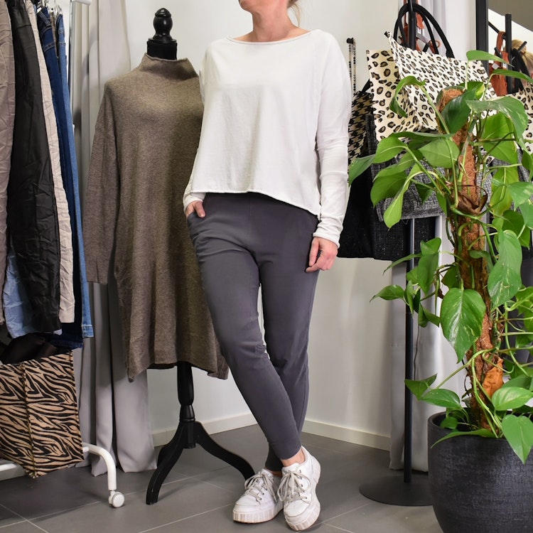 SECOND HAND Yogabyxa ECO Santosha GRÅ Storlek S - Santa Ni