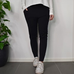 SECOND HAND Yogabyxa ECO Santosha SVART Storlek S - Santa Ni