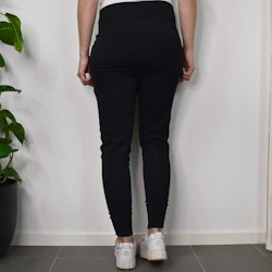 SECOND HAND Yogabyxa ECO Santosha SVART Storlek S - Santa Ni