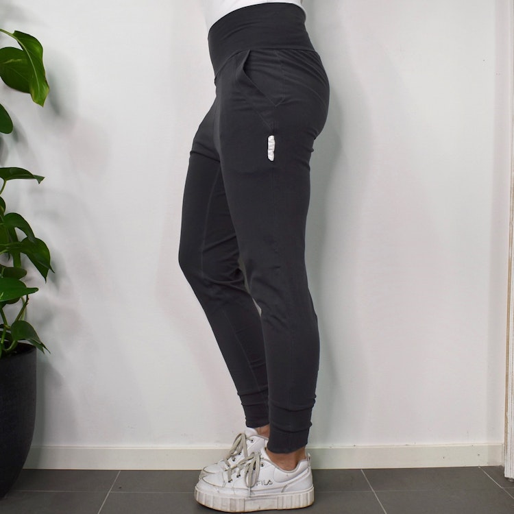 SECOND HAND Yogabyxa ECO Santosha GRÅ Storlek S - Santa Ni